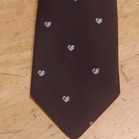 President Necktie Brown with Hearts made of Doves - Picture 2 of 4